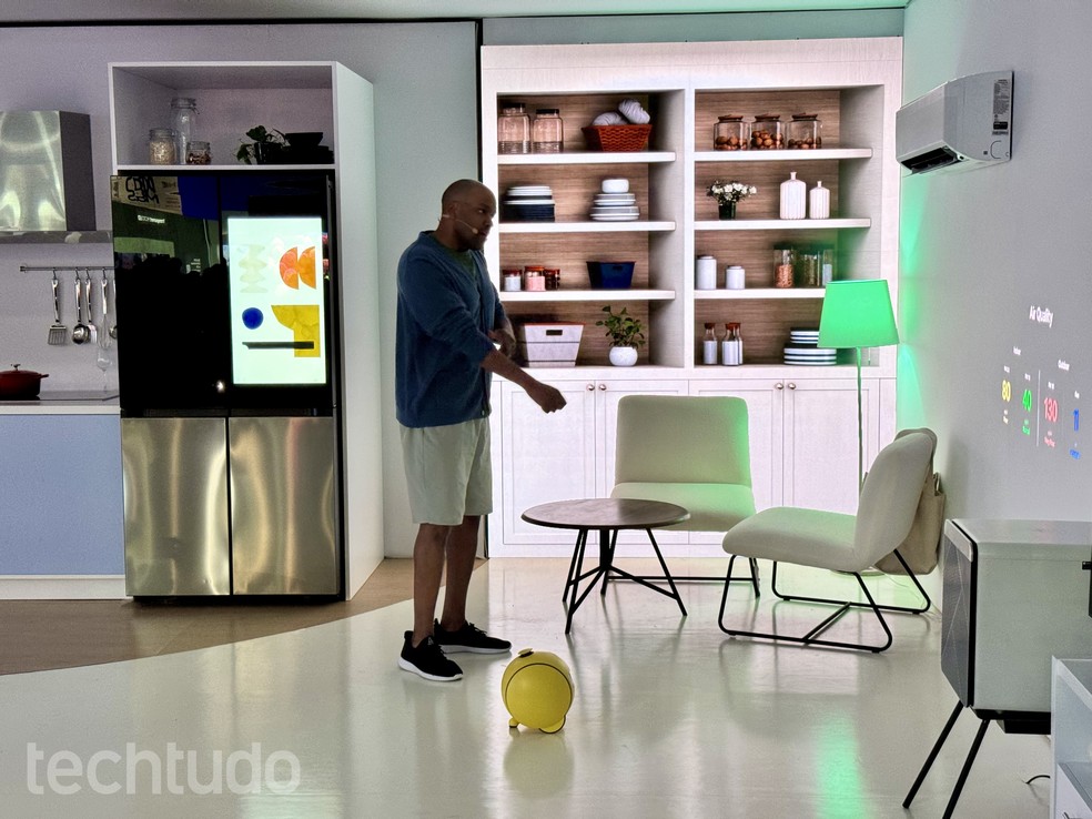 Robô Ballie durante demonstração na CES 2024 — Foto: Rubens Achilles/TechTudo